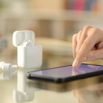 Bluetooth-Earbuds_-Pairing-Tips